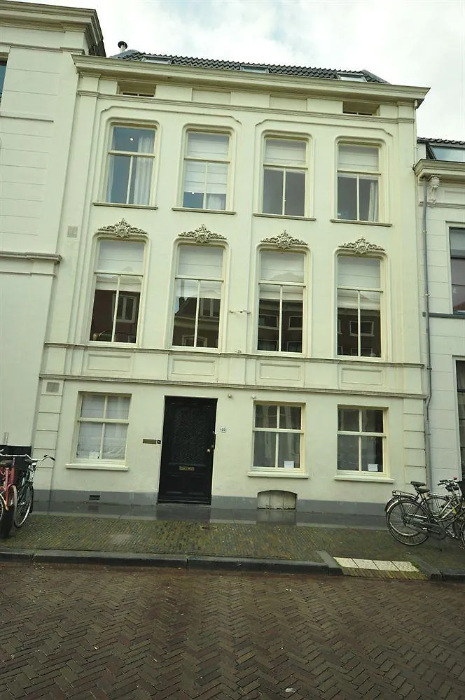 De Verrassing Utrecht Bed & Breakfast